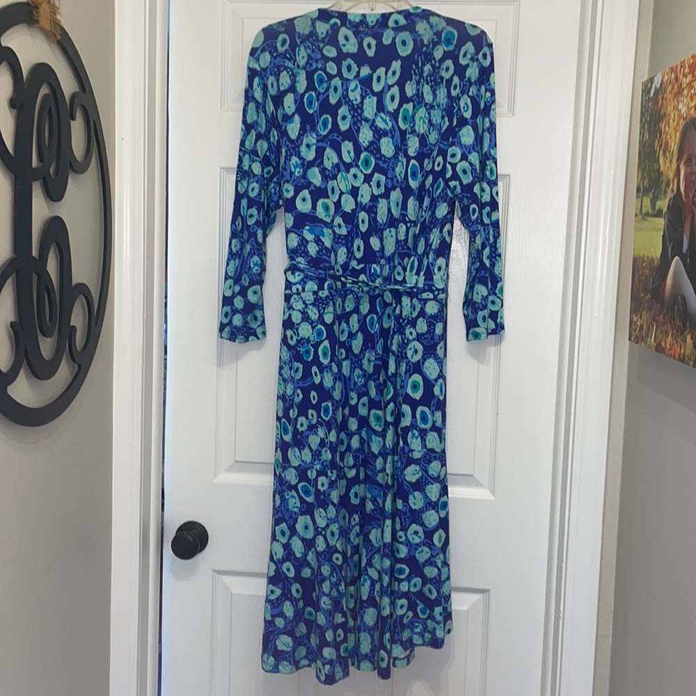 GORGEOUS Lilly Pulitzer Blue Floral Wrap Dress. LIKE NEW! - Picture 10 of 10